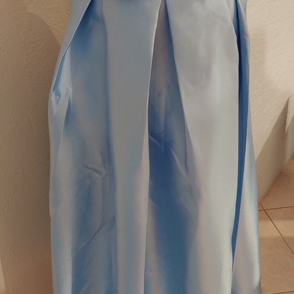 Formal maxi satin skirt - Picture 2 of 2
